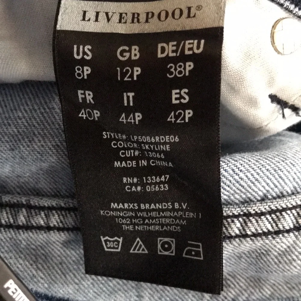 Liverpool cropped boyfriend jeans NWT 8/29 (8P) - Picture 9 of 10